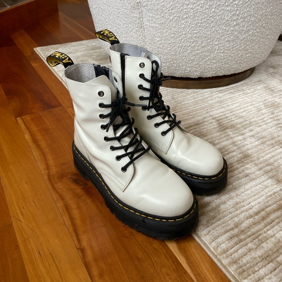 Dr. Martens Shoes - White platform Dr. Martens!
